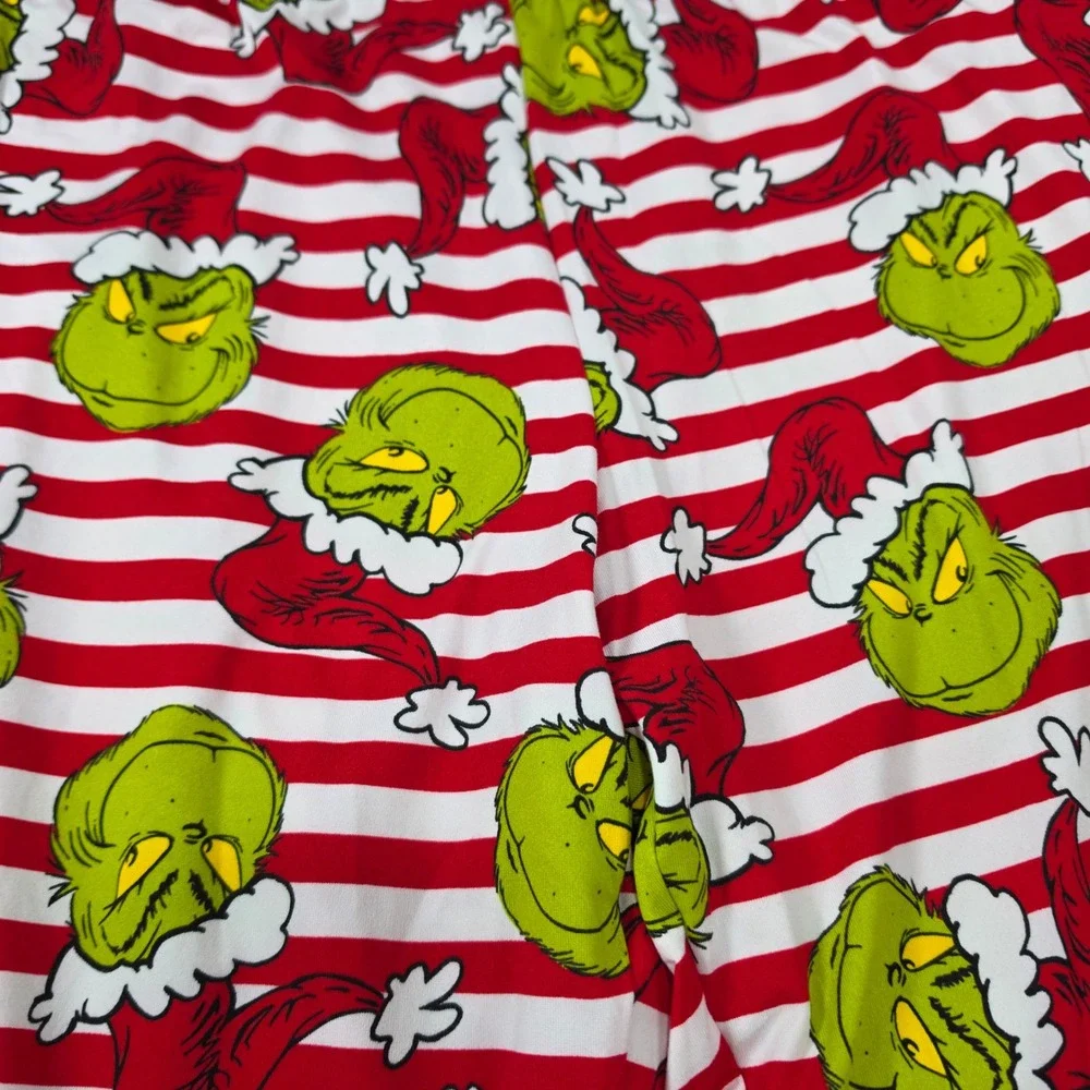 Dr. Seuss Grinch Pajama Set Womens Medium Red NWT Christmas Sleepwear LZ44103SB